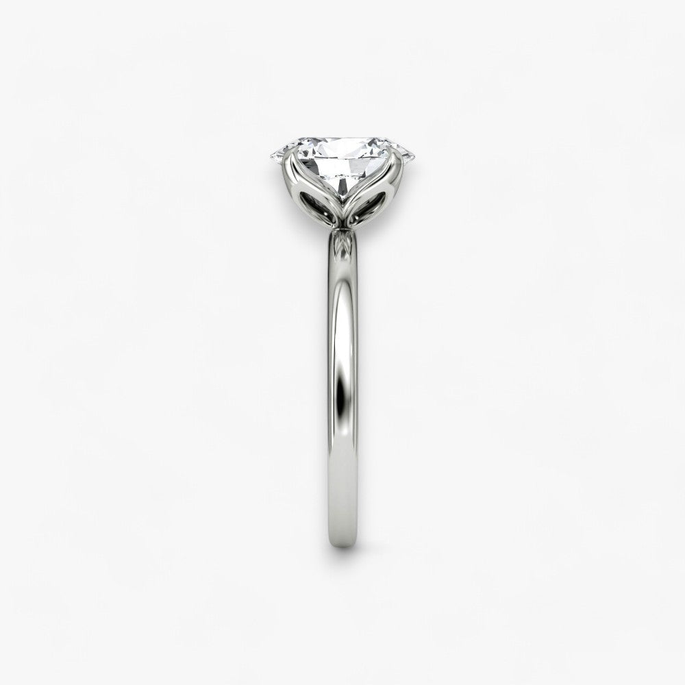 VENT (Oval natural diamond platinum without pave)