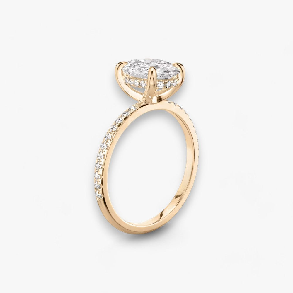 AMOUR (Oval natural diamond rose gold with pave)