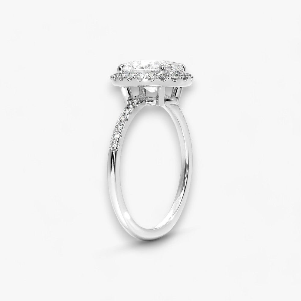 PRESTIGE (Oval natural diamond platinum)