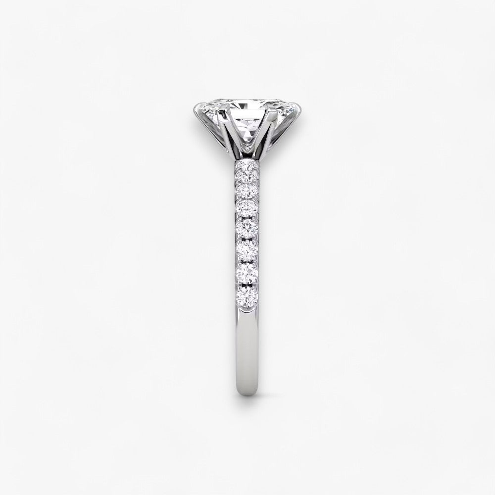 CLAIR (Radiant natural diamond platinum with pave)